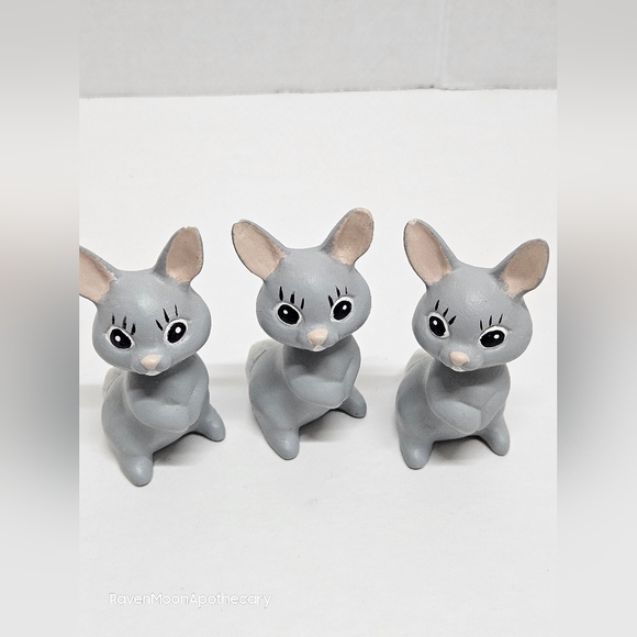 3/15$ Bundle Deal Three Grey Ceramic Bunnies - Picture 7 of 9